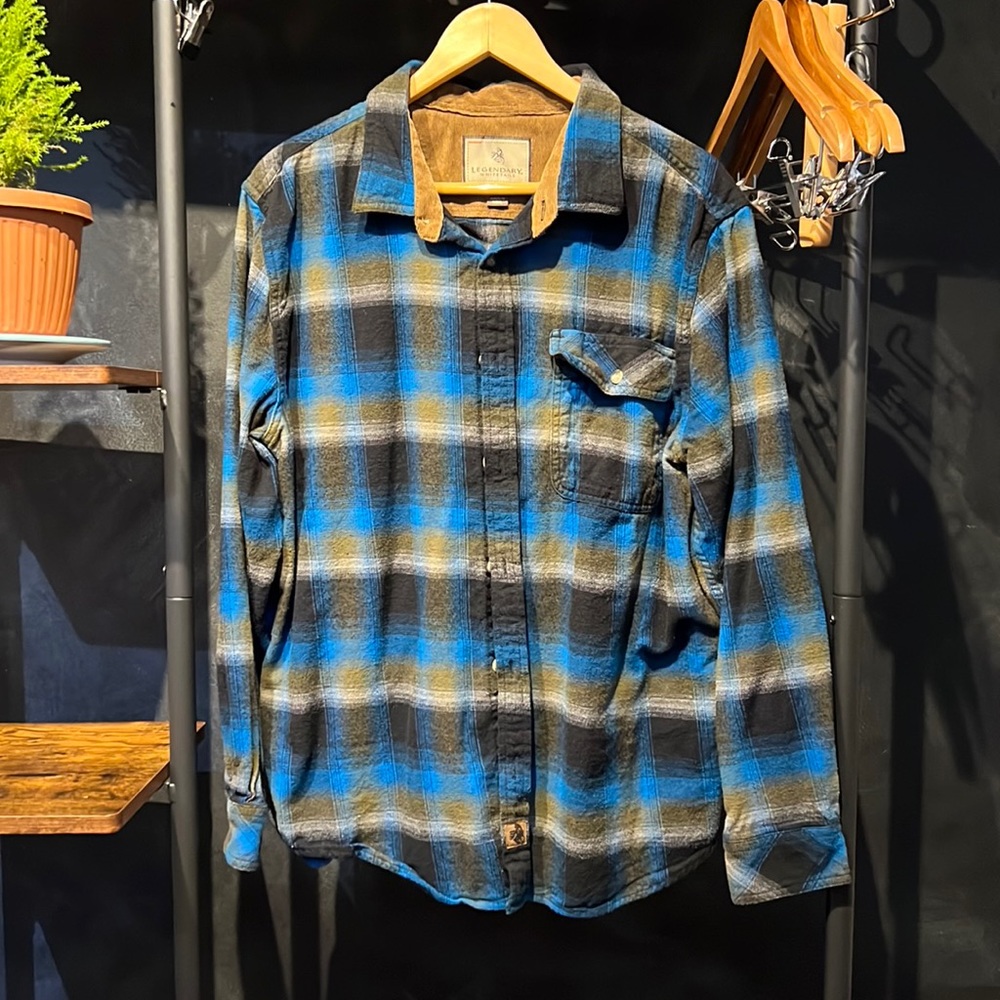 Legendary Whitetails size XL Beautiful Blue flannel long sleeve ultra-soft